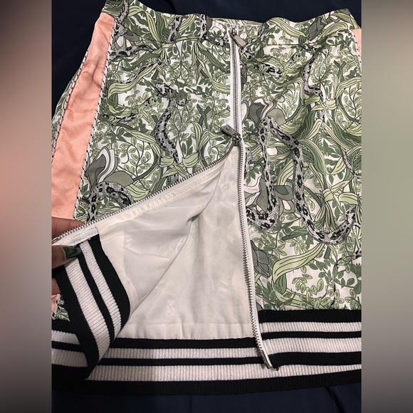 GUESS Skirt - Picture 2 of 4